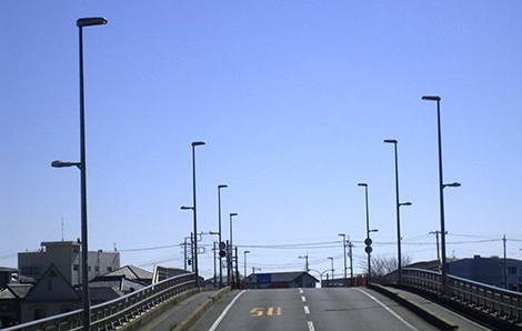 水木跨線橋道路照明灯